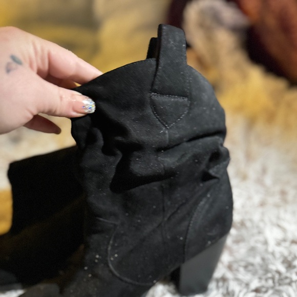 Ankle faux suede cowboy boots - Picture 11 of 11